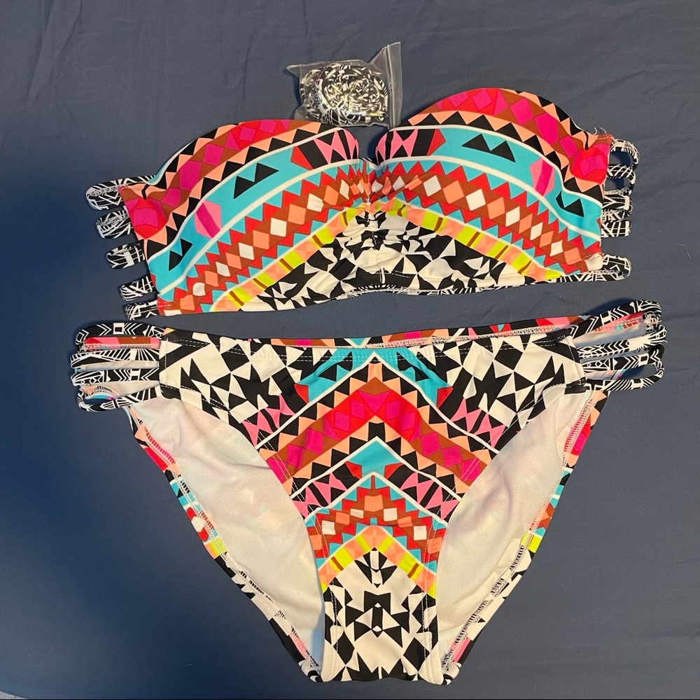 Xhilaration geometric print bikini set